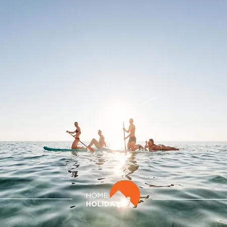#144 Cavalo Preto C104 By Holidays * Quarteira