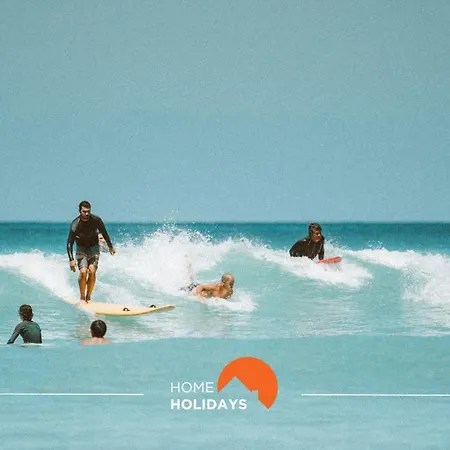 #144 Cavalo Preto C104 By Holidays Quarteira